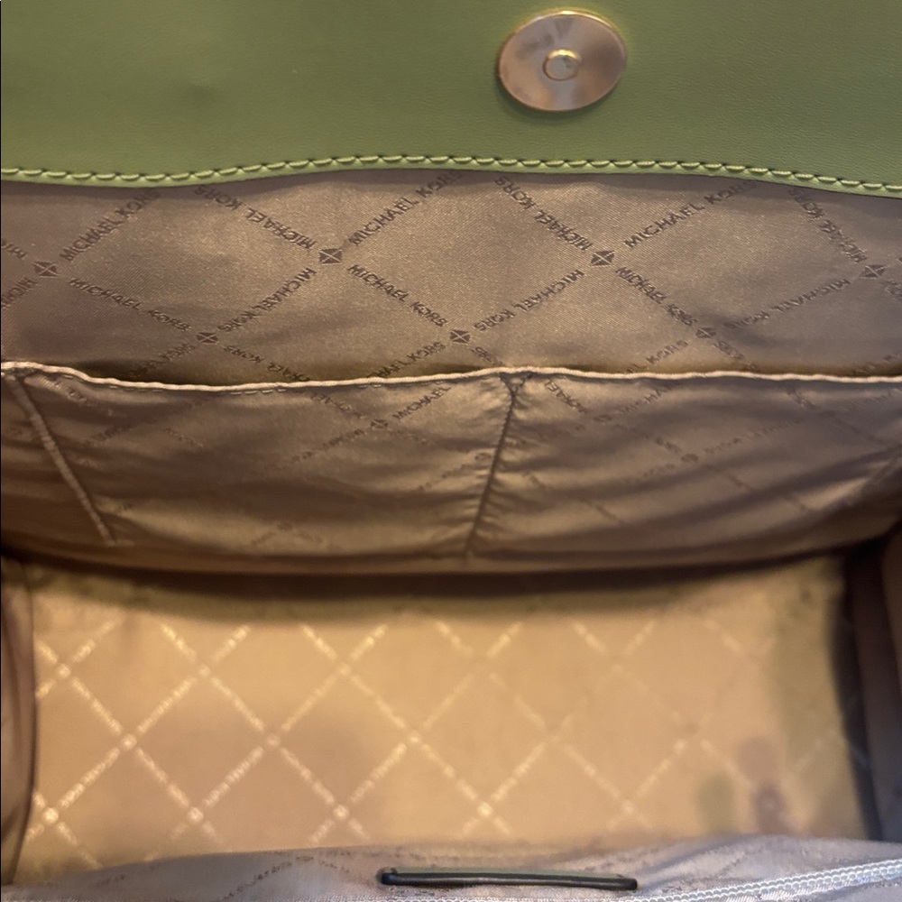 MICHAEL Michael Kors
Michael Kors Kenly Large NS
Tote - Light Sage - Picture 10 of 12